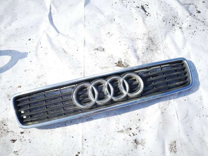 8d0853651j Audi A4 S4 B5 8D Grotelės priekinės