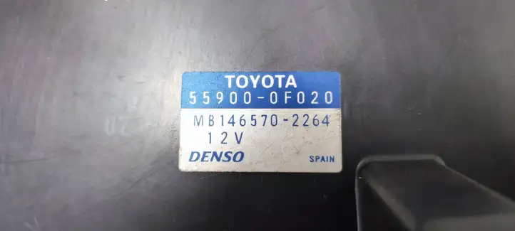 Toyota Corolla Verso AR10 (2004 - 2009) 559000F020 Блок управления климат-контролем — фото 2