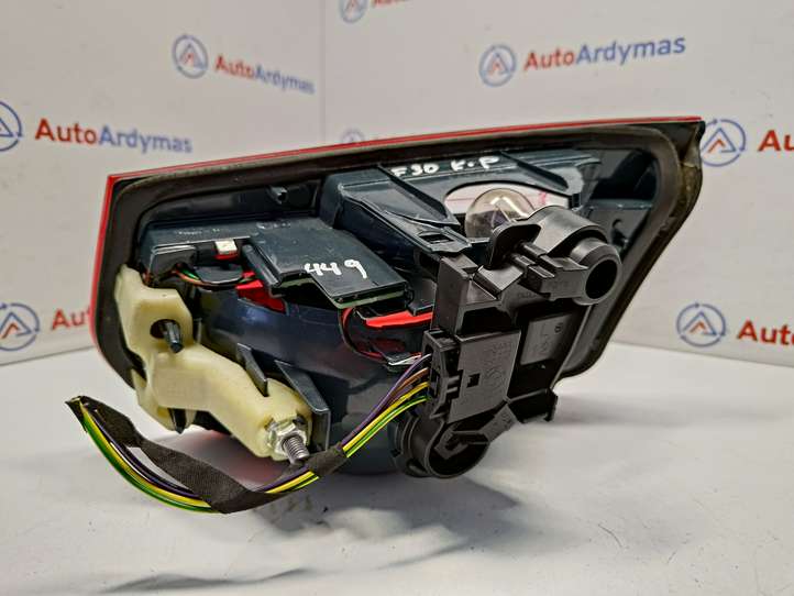 BMW 3 F30 F35 F31 (2012 - 2018)  63217371111 Задний фонарь в крышке багажника