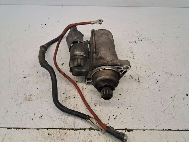 Volkswagen PASSAT B6 (2005 - 2010)  02M911024A Стартер