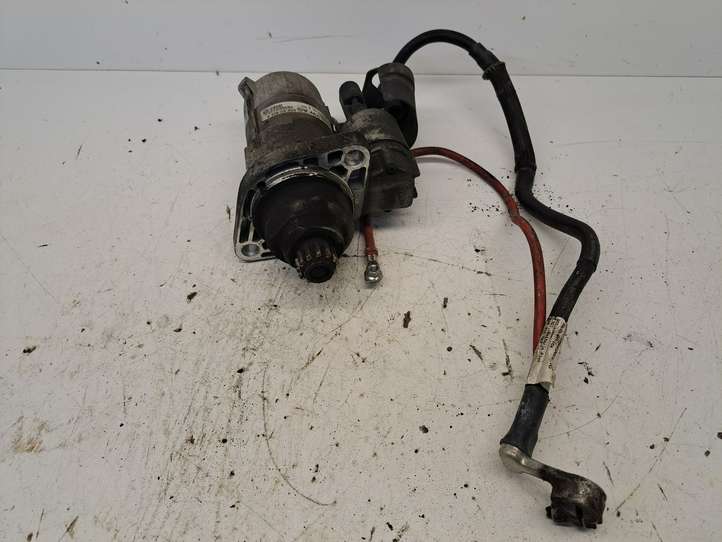 Volkswagen PASSAT B6 (2005 - 2010)  02M911024A Стартер