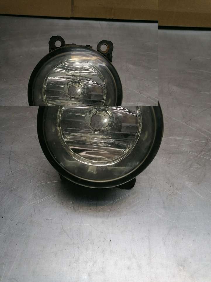 Ford Focus (2008 - 2011)  2N1115201AB Передняя противотуманная фара