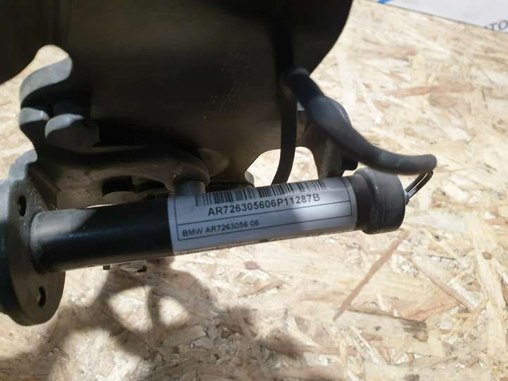 BMW 5 F10 F11 (2009 - 2016)  7249888 Петля (петли) капота