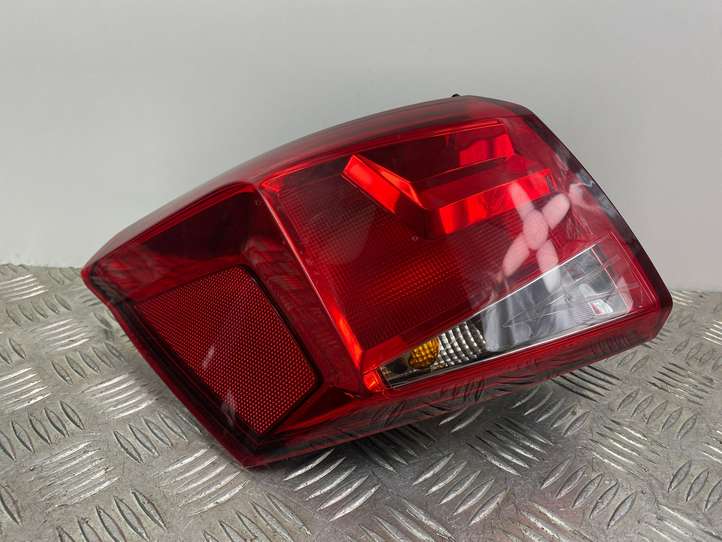 Seat Arona (2017 - )  6F9945095B Задний фонарь в кузове