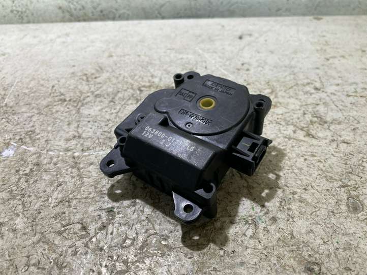 Toyota Yaris (2005 - 2009)  063800-0171 Двигатель задвижки потока воздуха