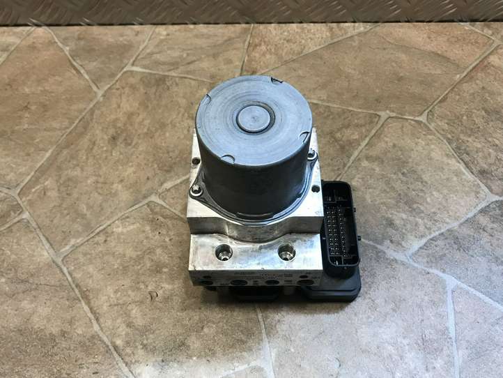 BMW 5 F10 F11 (2009 - 2016)  6853400 Блок ABS