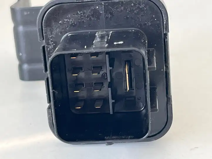 Kia Sportage (2016 - 2018)  368302UT10 Реле подогрева свеч