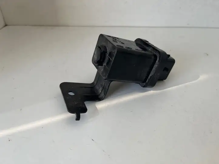 Kia Sportage (2016 - 2018)  368302UT10 Реле подогрева свеч