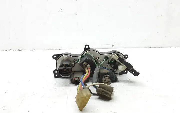Hyundai Coupe (2001 - 2005) Блок управления климат-контролем — фото 2