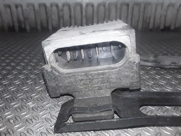 Mercedes-Benz A W168 (1997 - 2004) A0255453232 Реле вентилятора охлаждения — фото 3