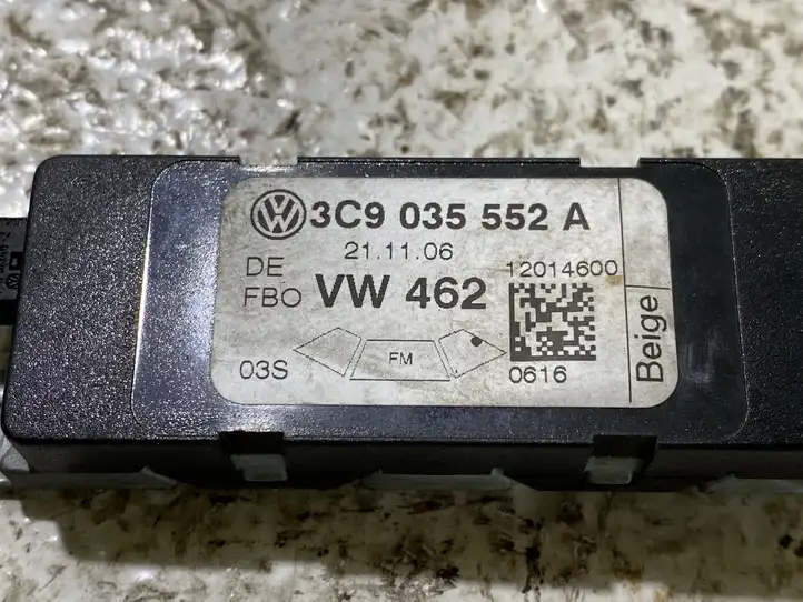 Volkswagen PASSAT B6 (2005 - 2010)  3C9035552A Блок управления антенной