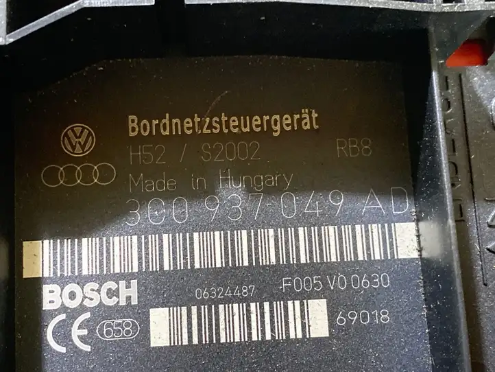 Volkswagen PASSAT B6 (2005 - 2010) 3C0937049AD Модуль комфорта — фото 3