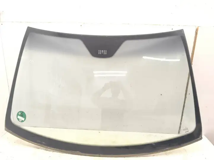 Mercedes-Benz CLK A209,C209 (2002 - 2009) 43R001126 Переднее стекло — фото 1