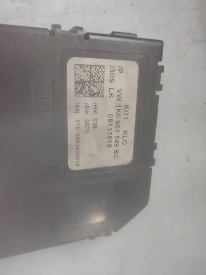Skoda Octavia Mk2 (1Z) (2004 - 2013) 1K0953549BC Датчик угла поворота руля — фото 3