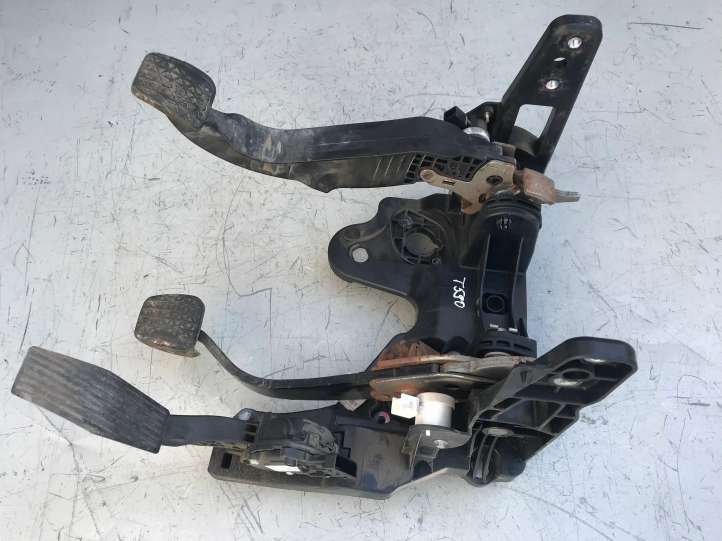 13366759 Opel Astra J Pedalų komplektas