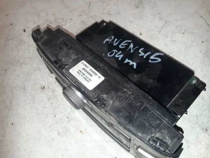 Toyota Avensis T250 (2003 - 2006) 5590205060H Блок управления климат-контролем — фото 2