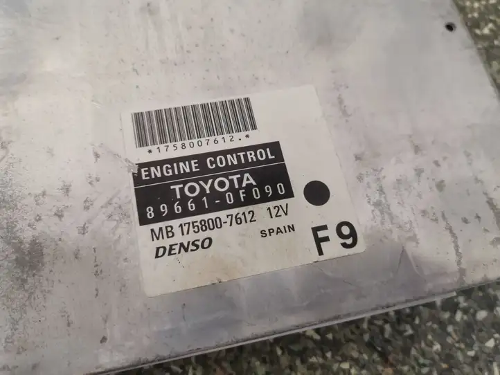 Toyota Corolla Verso E121 (2004 - 2007) 896610F090 Блок управления двигателем (ЭБУ) — фото 2