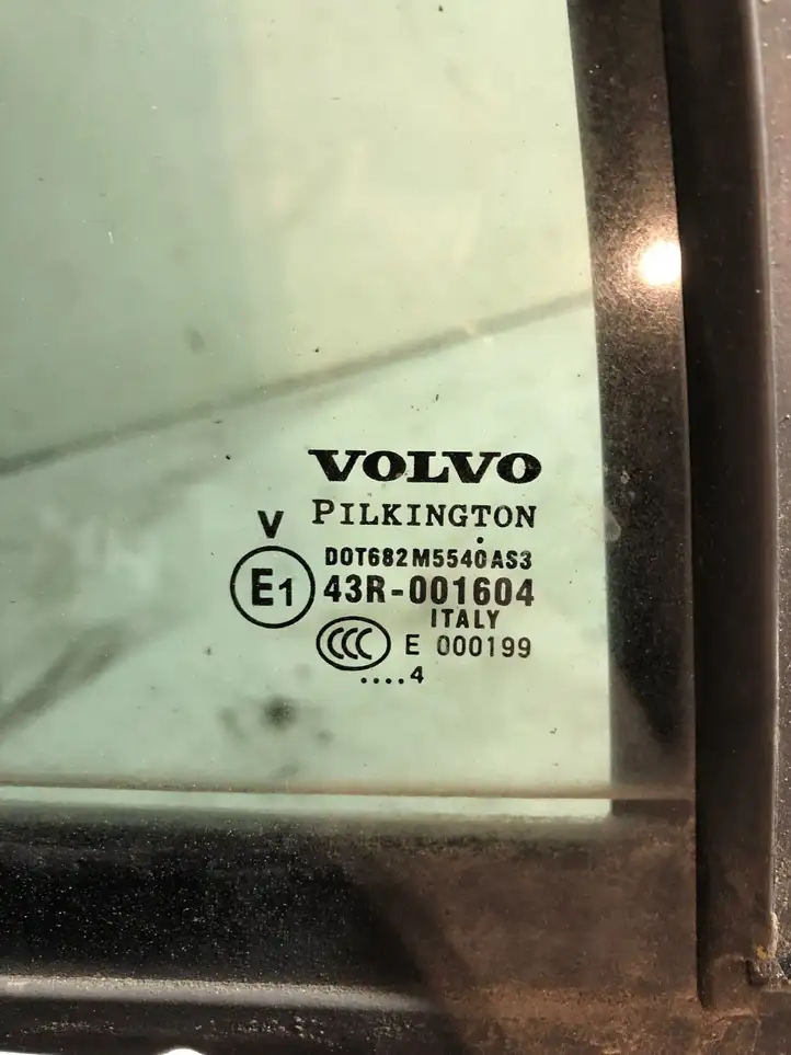 Volvo XC90 (2002 - 2006) 43R001604 Форточка двери — фото 3