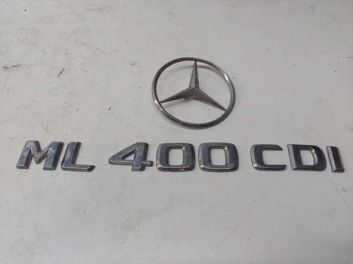 Mercedes-Benz ML W163 Gamintojo ženkliukas/ modelio raidės