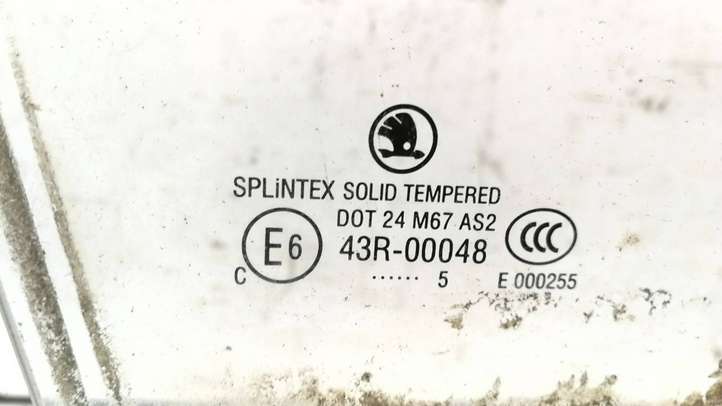 Skoda Fabia Mk1 (6Y) (1999 - 2007)  DOT24M67AS2 Основное стекло передних дверей (четырехдверного автомобиля)