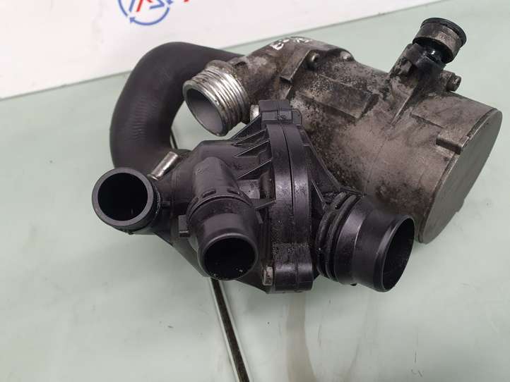 BMW X5 E70 (2006 - 2013)  7586925 Водяной насос