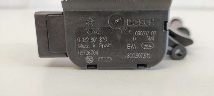 Volkswagen PASSAT B6 (2005 - 2010)  0132801370 Двигатель задвижки потока воздуха