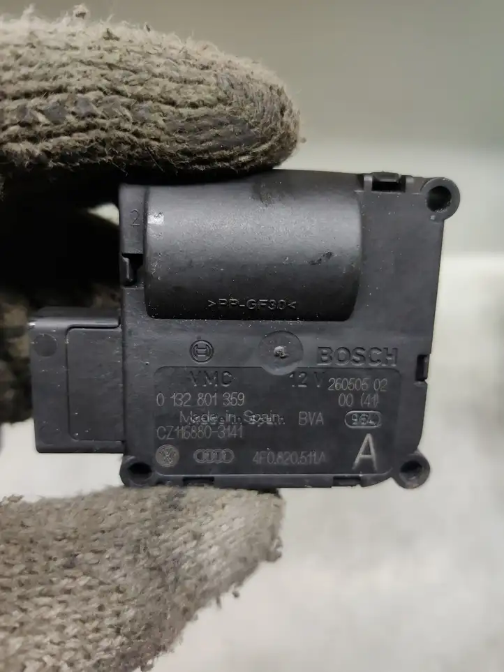 Audi A6 (2004 - 2008)  4F0820511A Двигатель задвижки потока воздуха