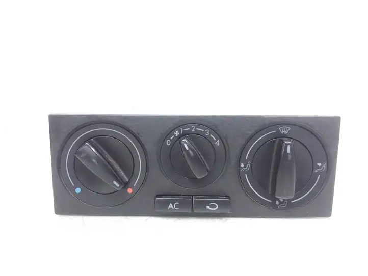 Volkswagen Golf IV (1998 - 2005)  1J0820045F Блок управления кондиционера воздуха / климата/ печки (в салоне)