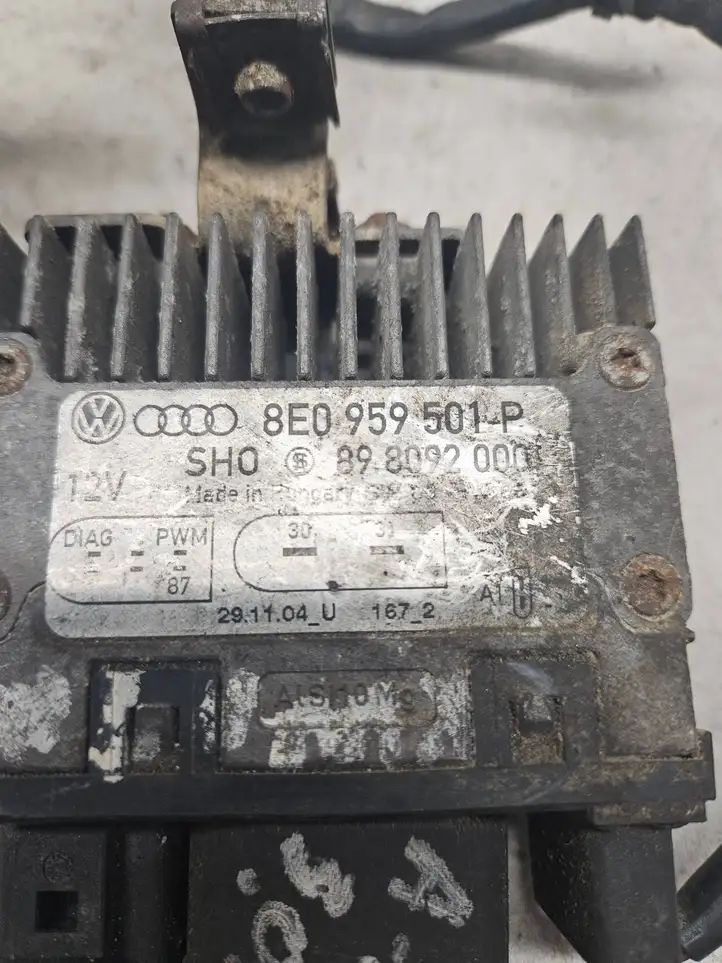 Audi A4 S4 B7 8E 8H (2004 - 2009) 8E0959501P Реле вентилятора охлаждения — фото 5