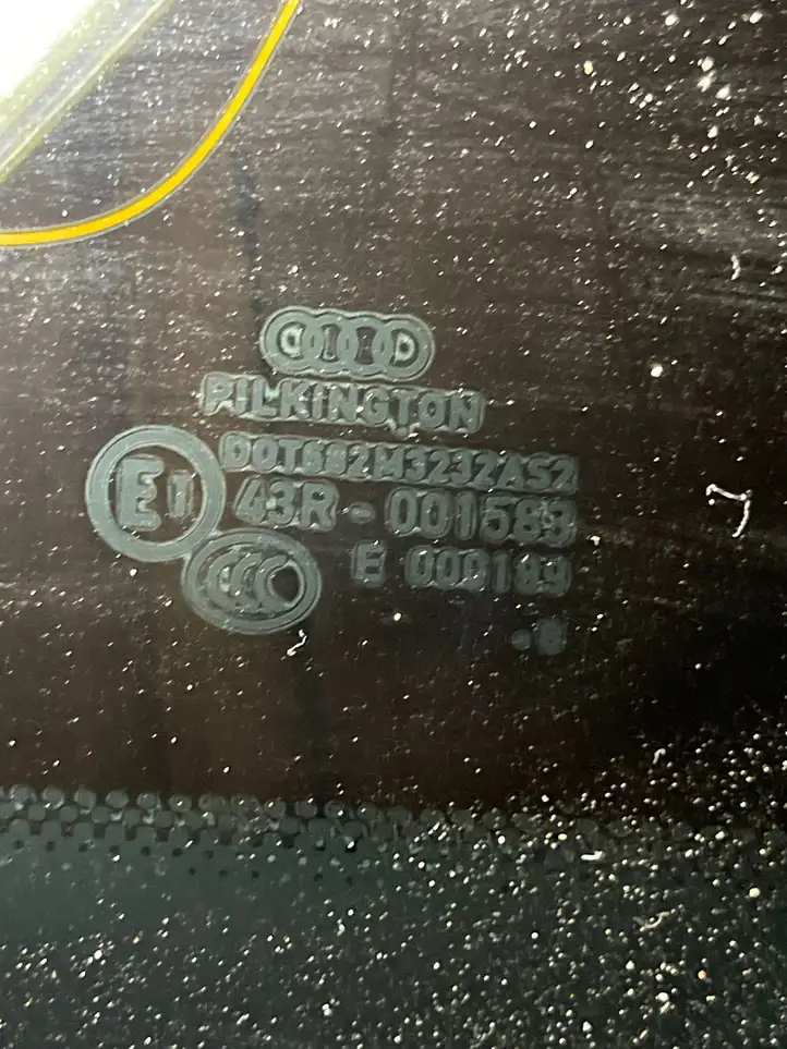 Audi A4 (2007 - 2011)   Заднее боковое стекло кузова