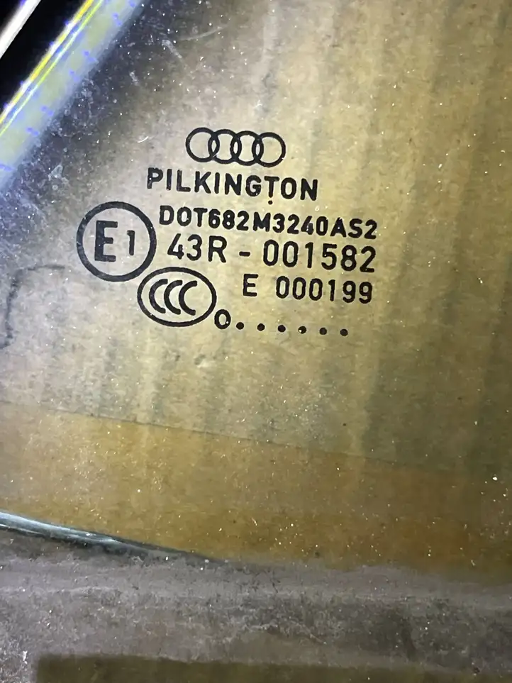 Audi A4 S4 B8 8K (2007 - 2011) Стекло передней двери — фото 2