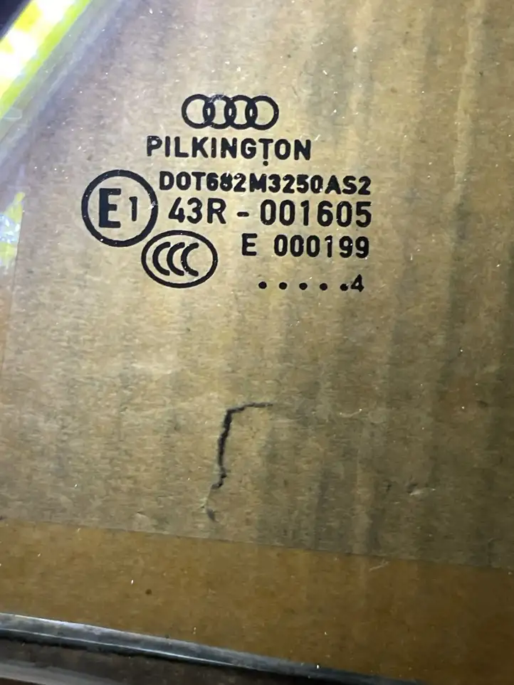 Audi A4 S4 B8 8K (2007 - 2011) Стекло передней двери — фото 2