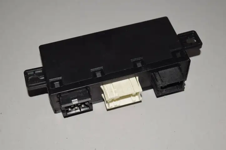 BMW 5 E39 (1996 - 2003)  8378767 Блок управления дверью