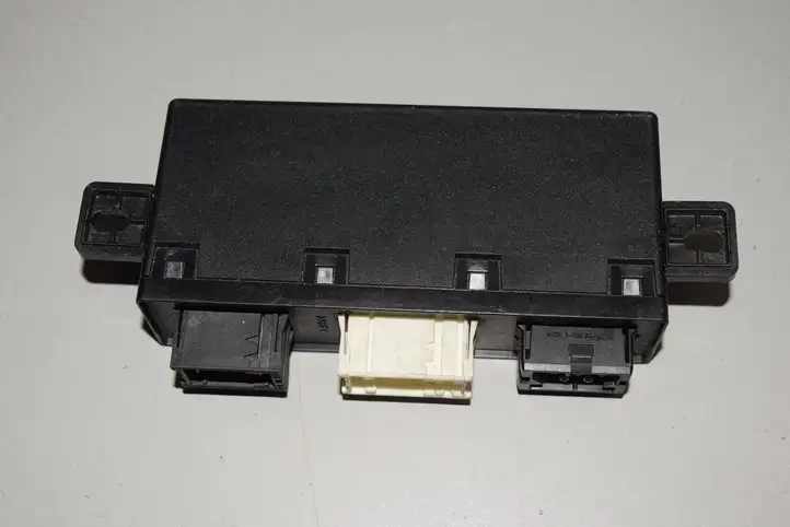 BMW 5 E39 (1996 - 2003)  6904248 Блок управления дверью