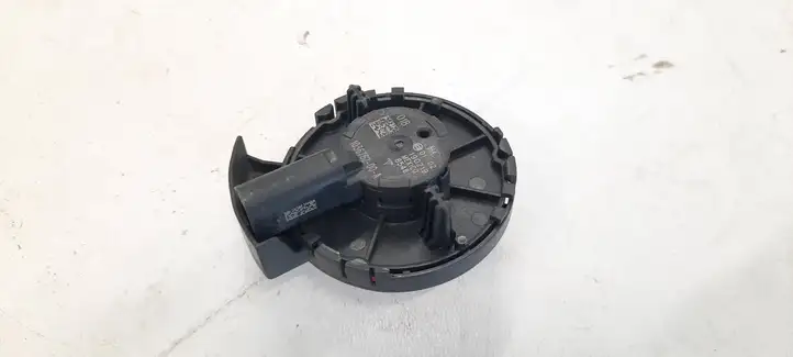 Tesla Model 3 (2017 - 2023) 103676200A Датчик удара SRS — фото 2