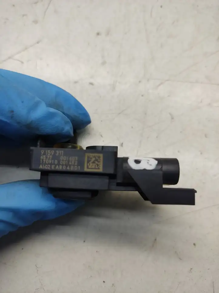 BMW 5 F10 F11 (2009 - 2016)  9159311 Датчик удара надувных подушек