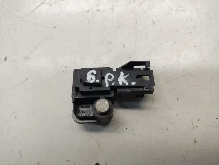 BMW 5 F10 F11 (2009 - 2016)  9159311 Датчик удара надувных подушек