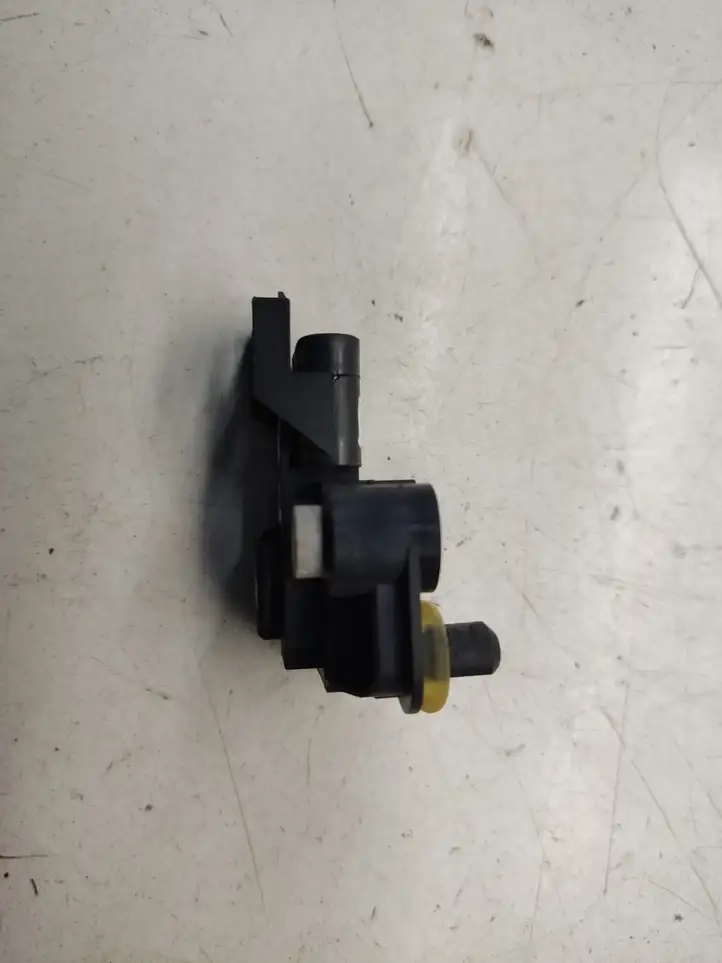 BMW 5 F10 F11 (2009 - 2016)  9159311 Датчик удара надувных подушек