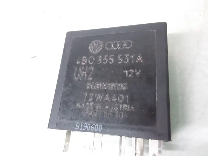 Volkswagen PASSAT B5 (1997 - 2000) 4B0955531A Реле стеклоочистителей — фото 3