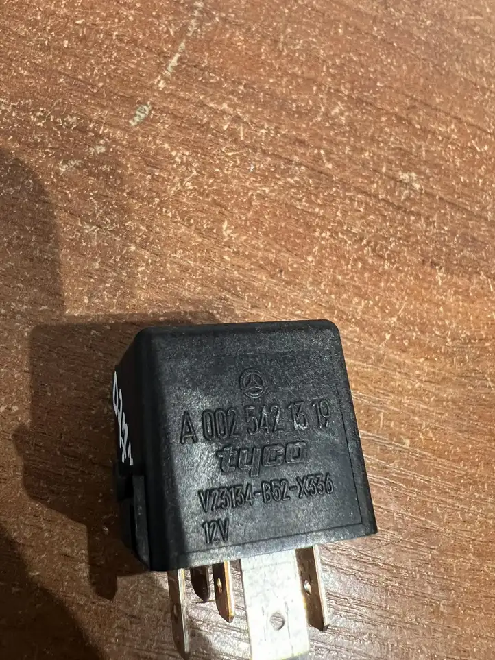 Mercedes-Benz A W169 (2004 - 2012) A0025421319 Реле аварийных фонарей — фото 4