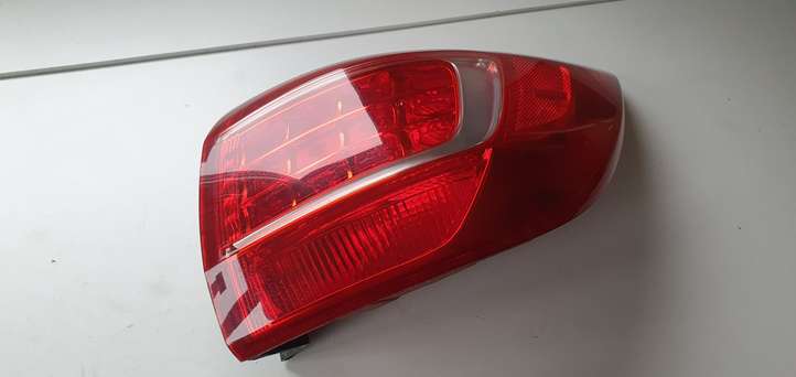 Kia Sportage (2010 - 2014)   Задний фонарь в кузове