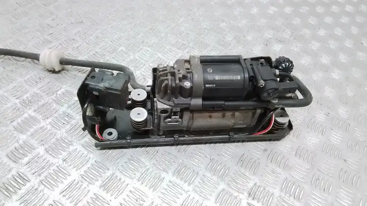 BMW 7 F01 (2008 - 2016) 6794465 Компрессор пневмоподвески — фото 1