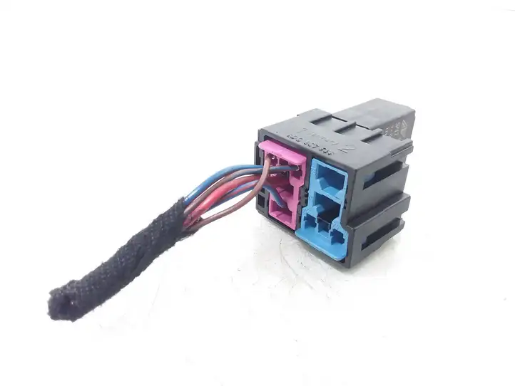 Volkswagen Touareg I (2002 - 2010)  7M0951253C Другое реле