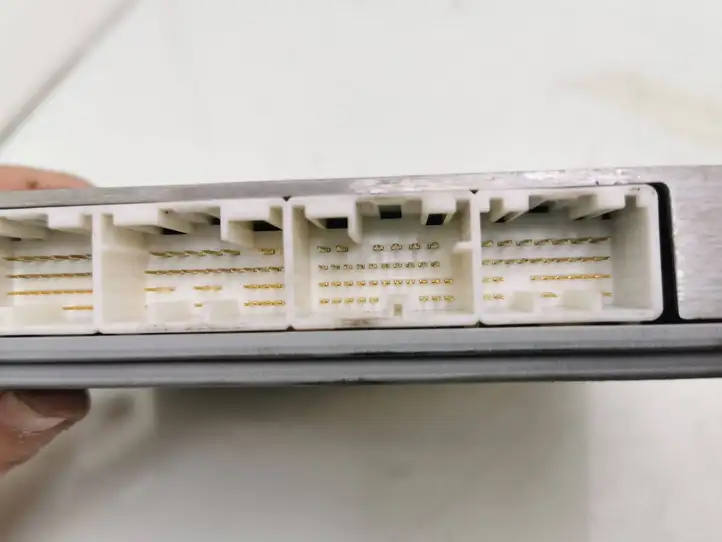 Toyota Avensis T250 (2006 - 2009)  8966105A52 Блок управления двигателя