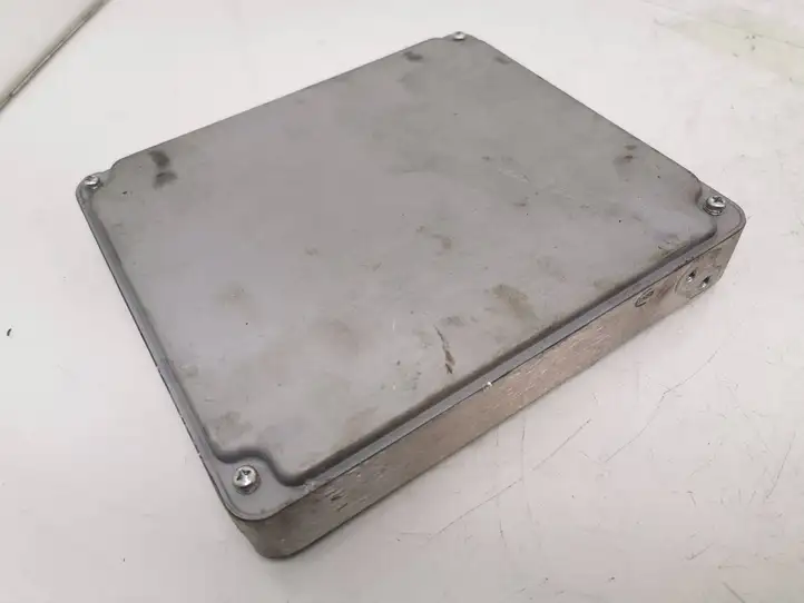 Toyota Avensis T250 (2006 - 2009)  8966105A52 Блок управления двигателя