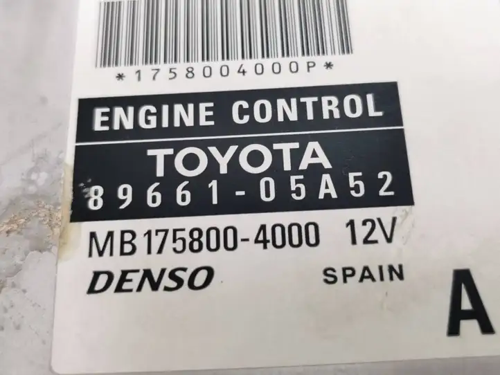 Toyota Avensis T250 (2006 - 2009)  8966105A52 Блок управления двигателя