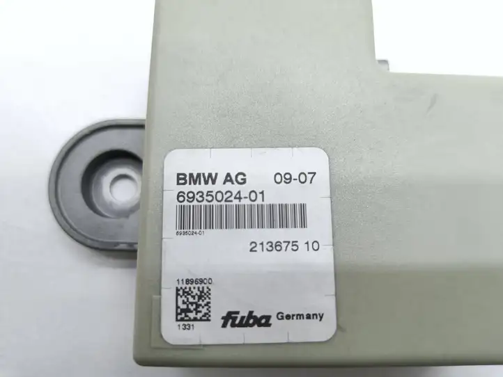 BMW 3 E90 E91 (2005 - 2012) 6935024 Усилитель антенны — фото 6