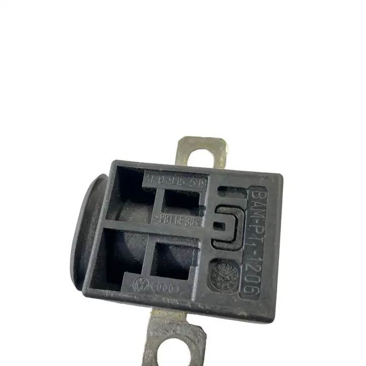 Audi A6 S6 C6 4F (2008 - 2011) 4F0915519 Реле защиты аккумулятора — фото 4