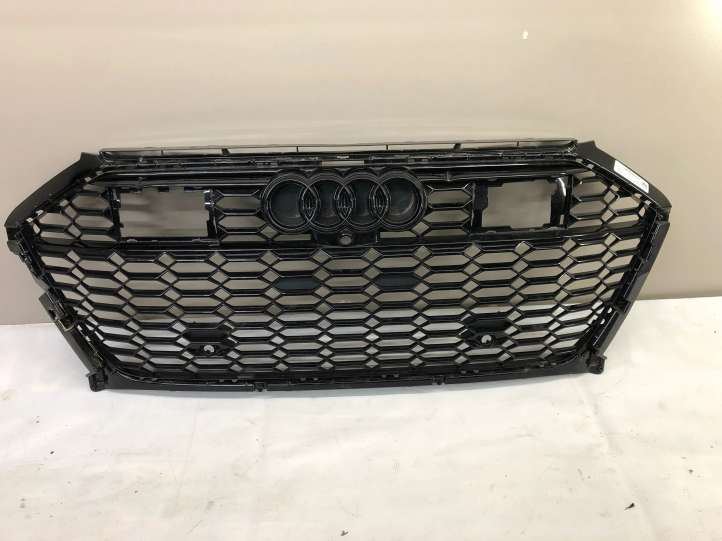 4K8853651F Audi RS6 C8 Grotelės priekinės