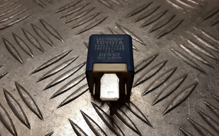 Lexus GS 300 350 430 450h (2004 - 2007) 8826321010 Другое реле — фото 1